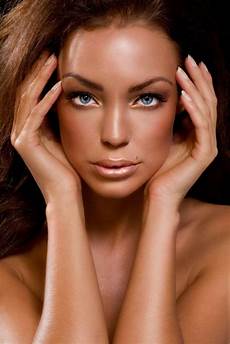 Flat Bronzer Brush