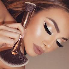 Liquid Bronzer Makeup