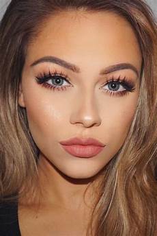 Make Up Professional